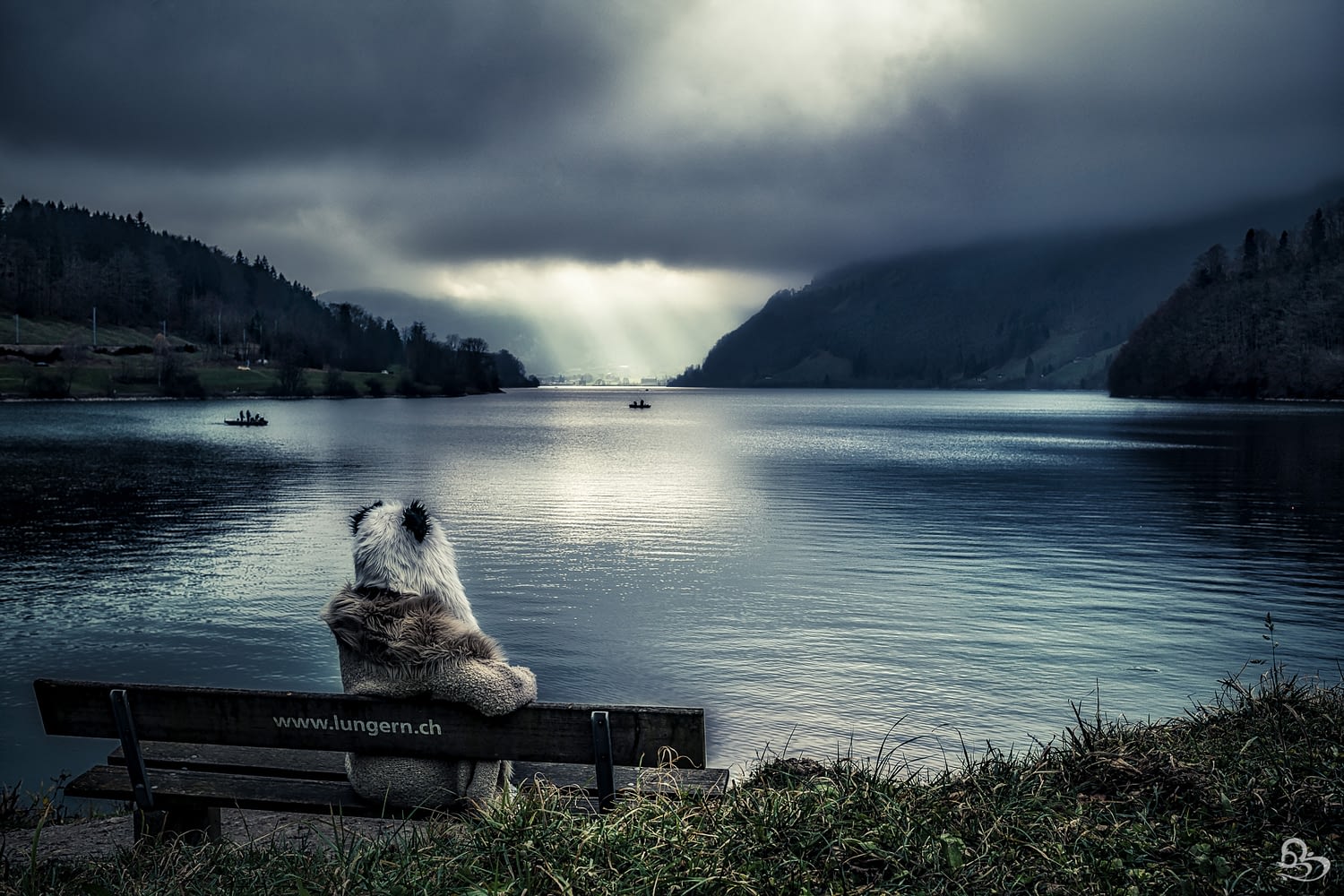 lake lungern switzerland photo