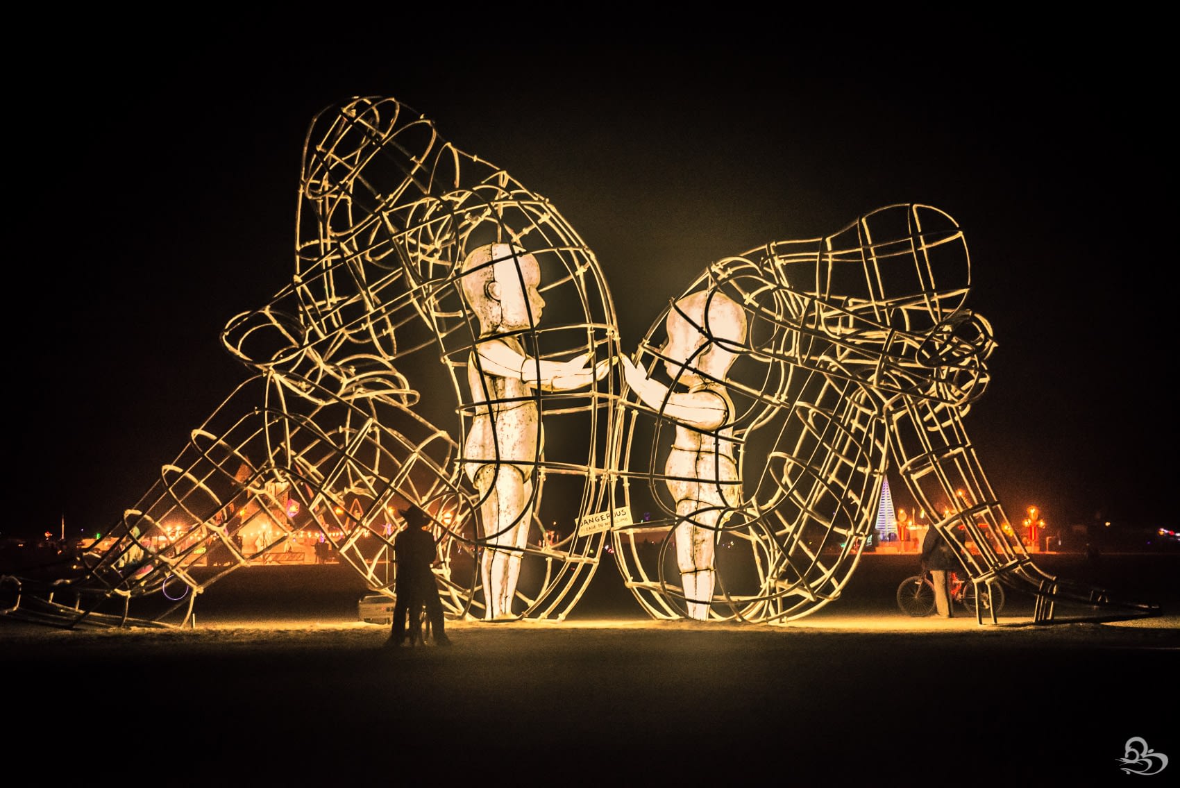 Скульптура любовь Александра Милова
